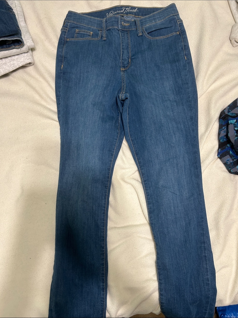 Universal Thread Women's Dark Blue Straight Leg Jeans